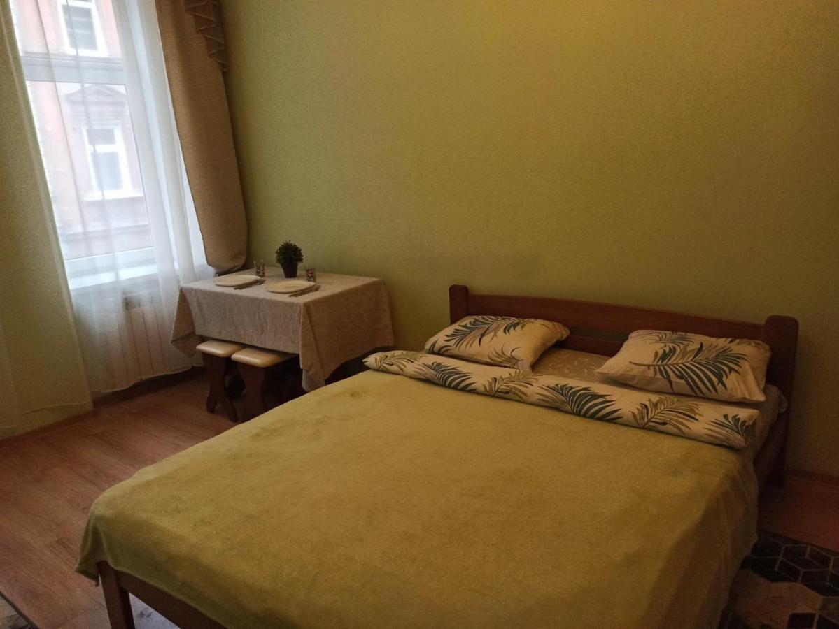Smart Yellow Apartment-15 Хв Від Жд Вокзалу Lviv Dış mekan fotoğraf