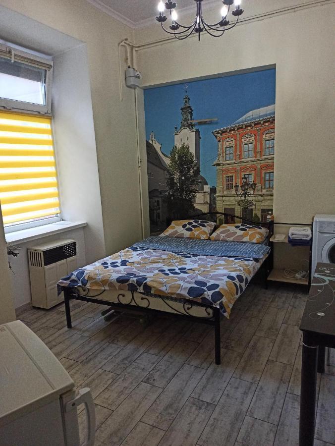 Smart Yellow Apartment-15 Хв Від Жд Вокзалу Lviv Dış mekan fotoğraf